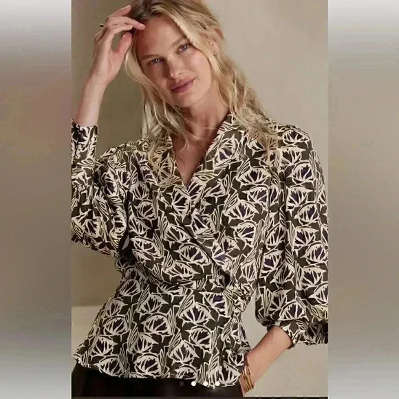 Banana Republic SILKY TIE-WRAP BLOUSE - Picture 1 of 4